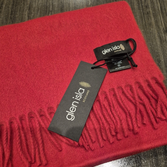 100% Cashmere Scarf Plain Red Scarlet - Made in Scotland NWT - Picture 2 of 4